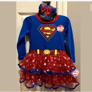 NWT GIRLS SUPERGIRL 4PC OUTFIT 2T HALLOWEENCOSTUME